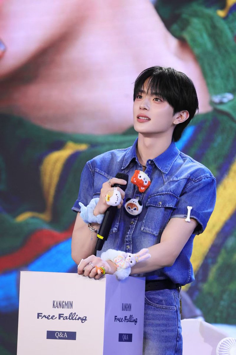 withfansyizhiyu's tweet photo. 【#一直娱 签名会】    

关于幸福这件事🫶

#강민 #KANGMIN 
#VERIVERY https://t.co/psHidLz983
