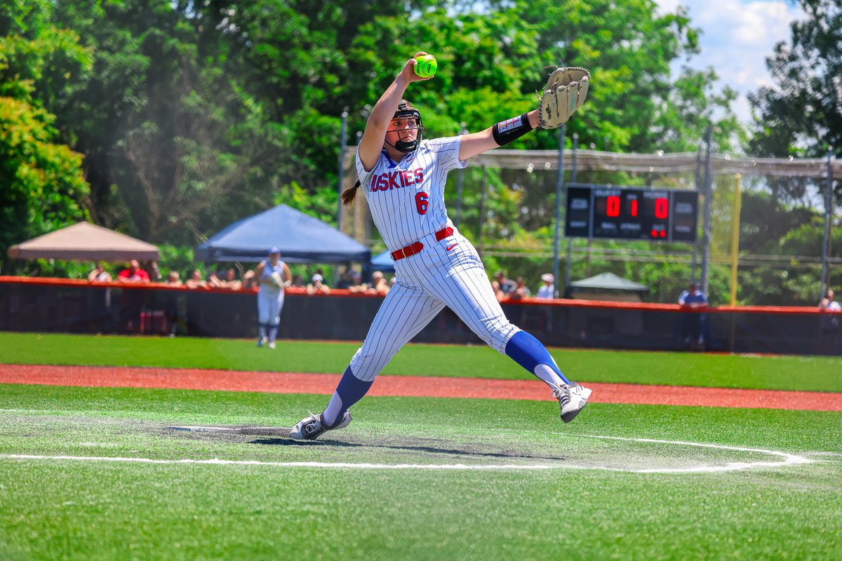TheWVSSAC's tweet photo. Softball State Tournament Class AAA - Session I
#1 John Marshall defeats #8 Robert C. Byrd, 14-0.
#5 Keyser defeats #4 Point Pleasant, 8-5.
#3 Herbert Hoover defeats #6 Pikeview, 8-0.
#2 Winfield defeats #7 Brooke, 8-0. https://t.co/8YAjqxUn6h