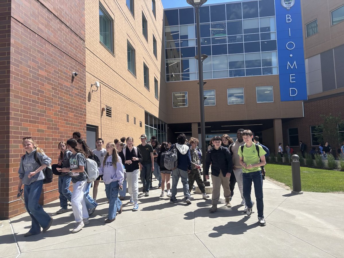 MrRininger's tweet photo. Schools out for Summer!! Thank you for an amazing school year! Enjoy the summer days ahead!! #ourbmsa https://t.co/x8dmvoH67d