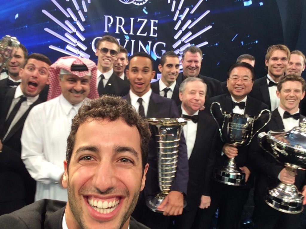 innoignorance's tweet photo. награждение фиа 2014 (и эти и фотки в прошлом посте спизжены из твиттера дэнни рика) https://t.co/GwZPeqwe3B
