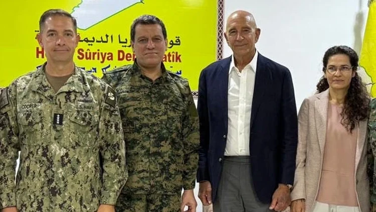 ajansoteki's tweet photo. 📌ABD'nin 'Ortadoğu Sefiri' De Epstein'in Dostuymuş!

Yayımlanan e-posta kayıtlarında Tom Barrack ile Jeffrey Epstein arasında doğrudan ve samimi bir iletişim bulunuyordu.

Epstein’in Barrack’a 'Çocukla fotoğrafını gönder, beni gülümset' dediği öne sürüldü.

(DW) https://t.co/YYrH4O6YhJ
