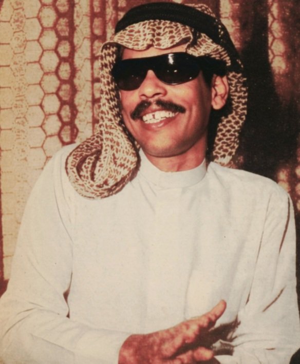 ashiq_almadi's tweet photo. ممثل سعودي قدير يعد من أبرز رواد الدراما والمسرح في المملكة العربية السعودية، ويمتد مشواره الفني لأكثر من ٤٠ عاماً.
فمن هو؟ https://t.co/zGnIP4Vztd