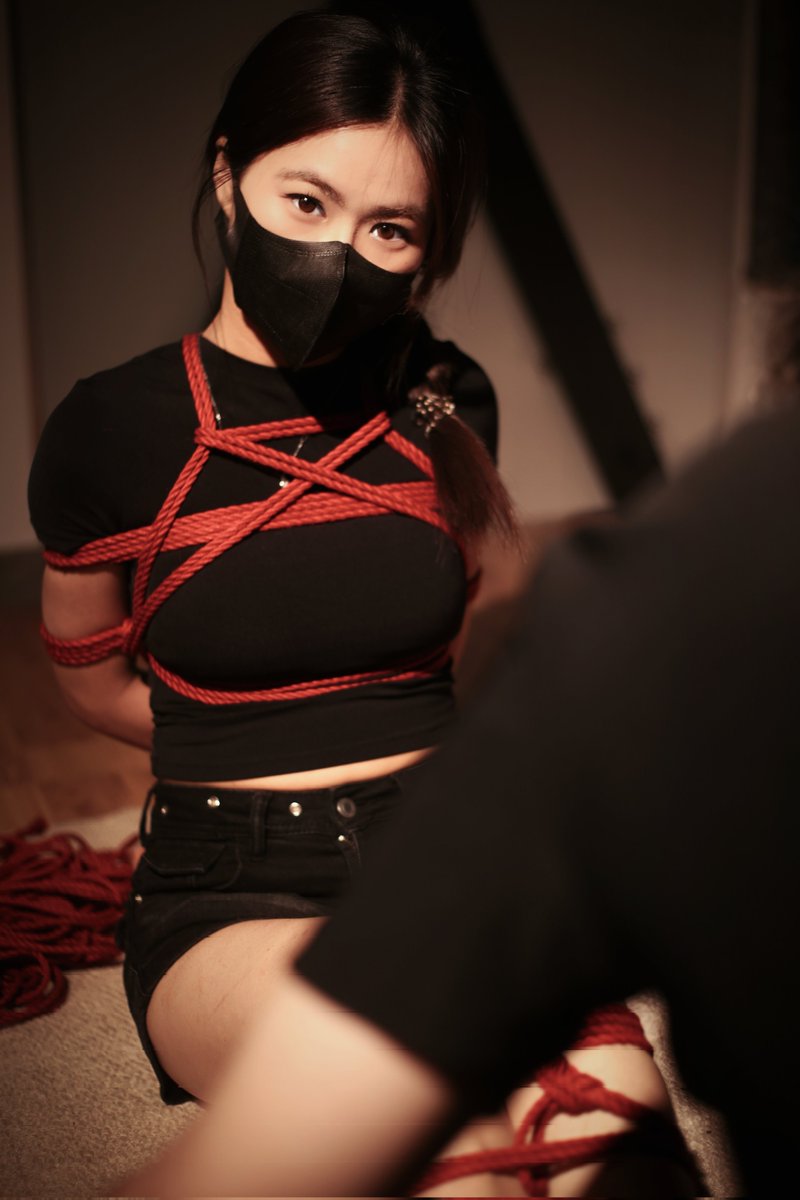 shibari_xia's tweet photo. 🏠：丝木堂 @TangMu28071
📷：潇潇
​​💃🏻：肠粉 @ww10423
🪢：自由的仁 @shibari_xia https://t.co/3YNrVE7h73