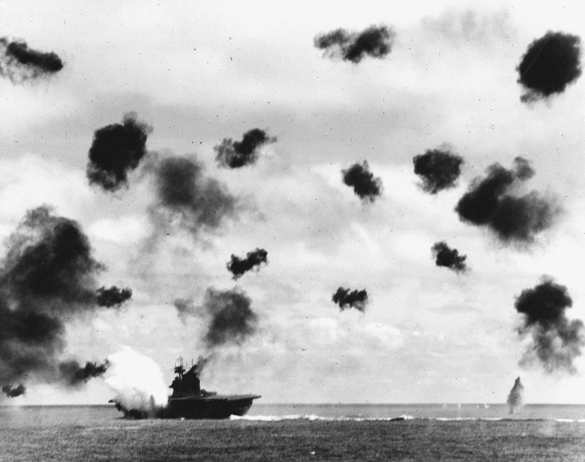 URDailyHistory's tweet photo. 7 June 1942: The Battle of #Midway between the U.S. and #Japan ends in a decisive U.S. victory. The battle began on June 4 and it was considered a turning point in the #Pacific theater during World War II. #WWII #WW2 #History #HistoryMatters #OTD #ad https://t.co/G39U2vUaEF https://t.co/w3P5RbiLyP