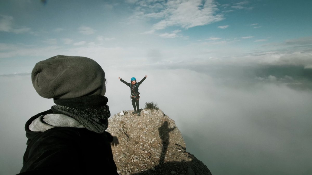 som3cat's tweet photo. 🧗I d'aquí a uns moments, el somni de dos amics que volen escalar totes les agulles de la silueta de Montserrat que es veuen des de Manresa 

🎬Escalades, ràpels i bivacs a "Montserrat. Integral 107"

#MontserratIntegral3Cat
#SenseFicció3Cat

▶️https://t.co/h44CgcRw6p https://t.co/kyFQiOGzxc