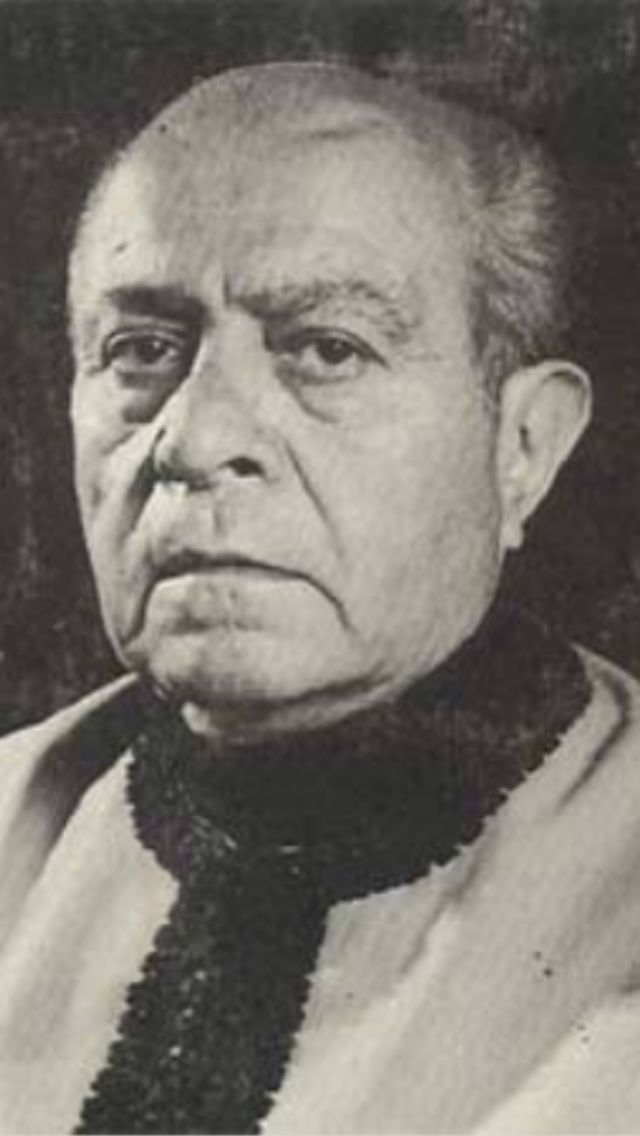 aletheia__'s tweet photo. Akşam erken iner mahpusâneye.
Ejderha olsan kâr etmez.
Kår etmez, inceden içine dolan,
Alıp götüren hasrete. 

ahmed arif https://t.co/XC9WB5lOu0