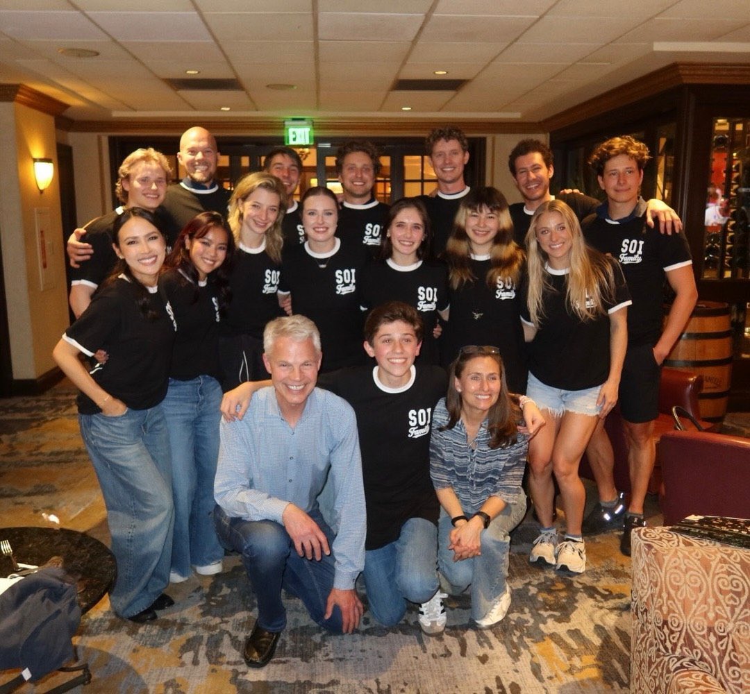 AlysaLiu885's tweet photo. Madison Chock shared new photos with Alysa Liu and her colleagues, captioning them:That's a wrap on @starsonice ✨29 shows, 28 cities in 7 weeks and countless memories to treasure.
christinacarreira 🥹🥰❤️❤️
jasonbskates🥲 🌟❤️
#MadisonChock #StarsOnIce #FigureSkating  #AlysaLiu https://t.co/KN5pD5iM5R