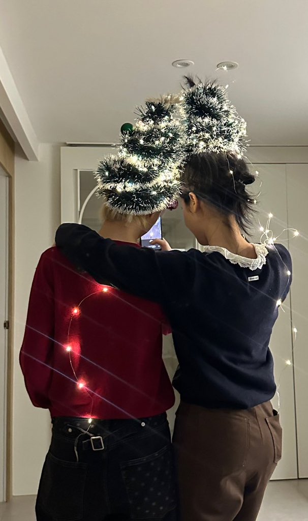 ehppang's tweet photo. 신비야 생일 축하해🥳🥳

#6월의_적토마_신비생일
#AHipnoticPerformerSinB https://t.co/s20mxw9Kat