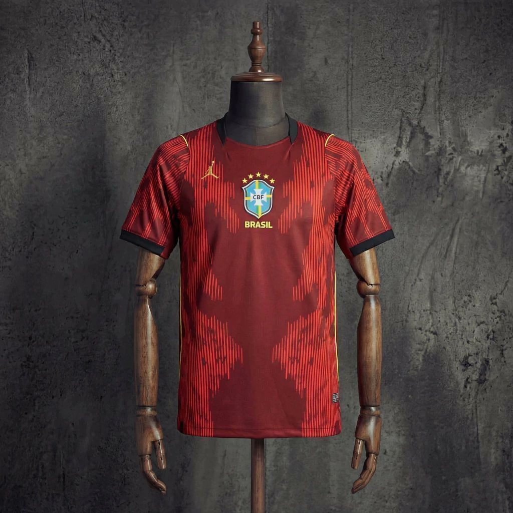 Alexandra18yy's tweet photo. O que acharam dessa camisa vermelha do Brasil com o diabão estampado ? https://t.co/qTVa4iWchg