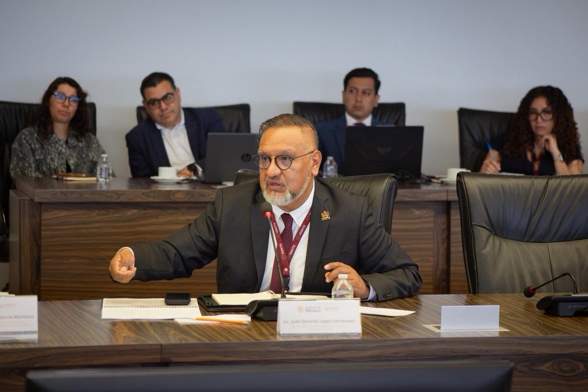 RicardoRuizSua2's tweet photo. Presidí la Sesión Ordinaria 570 de la Comisión de Vigilancia del @ISSSTE_mx en donde el Director de Prestaciones Económicas, Sociales y Culturales @juangerardolh compareció en términos del Funcionamiento y Operación de los Servicios Pensionarios y Préstamos Personales. https://t.co/5aHNJEsqkt