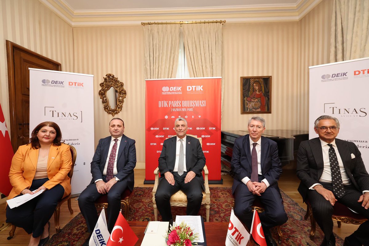 dtikiletisim's tweet photo. DTİK Fransa Buluşmasını,  @ticaret Bakanımız @omerbolatTR, @TC_ParisBE Büyükelçimiz Yunus Demirer, DEİK/Türkiye-Avrupa İş Konseyleri Koordinatör Başkanı Mehmet Ali Yalçındağ, @deikiletisim Genel Sekreterimiz @CanerColak_, DTİK Fransa Temsilcisi Filiz Tınas ve iş insanlarının katılımlarıyla gerçekleştirdik. 

Toplantıda, 
🔹Türkiye ile Fransa arasındaki ticari ilişkilerinin geliştirilmesi, 
🔹Türkiye-Fransa ekonomik iş birliği alanları, 
🔹İki ülke arasındaki yatırım ve ticaret alanındaki fırsatları ele alındı. 

Sponsorumuz TINAS Avocat'a teşekkür ederiz. 

#DiasporaDiplomasisi🇹🇷
