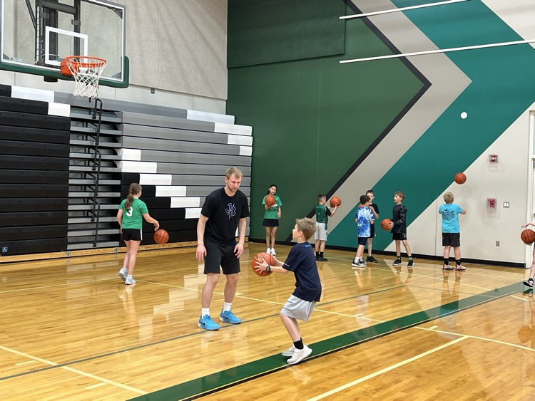 EVFalcons's tweet photo. Youth camp forms for basketball camp at Elkhorn Valley need to be turned in by 3:30 tomorrow, June 3rd, to ensure that you'll get a camp t-shirt. You can still get extra forms at the school office. https://t.co/XYFySrp29l