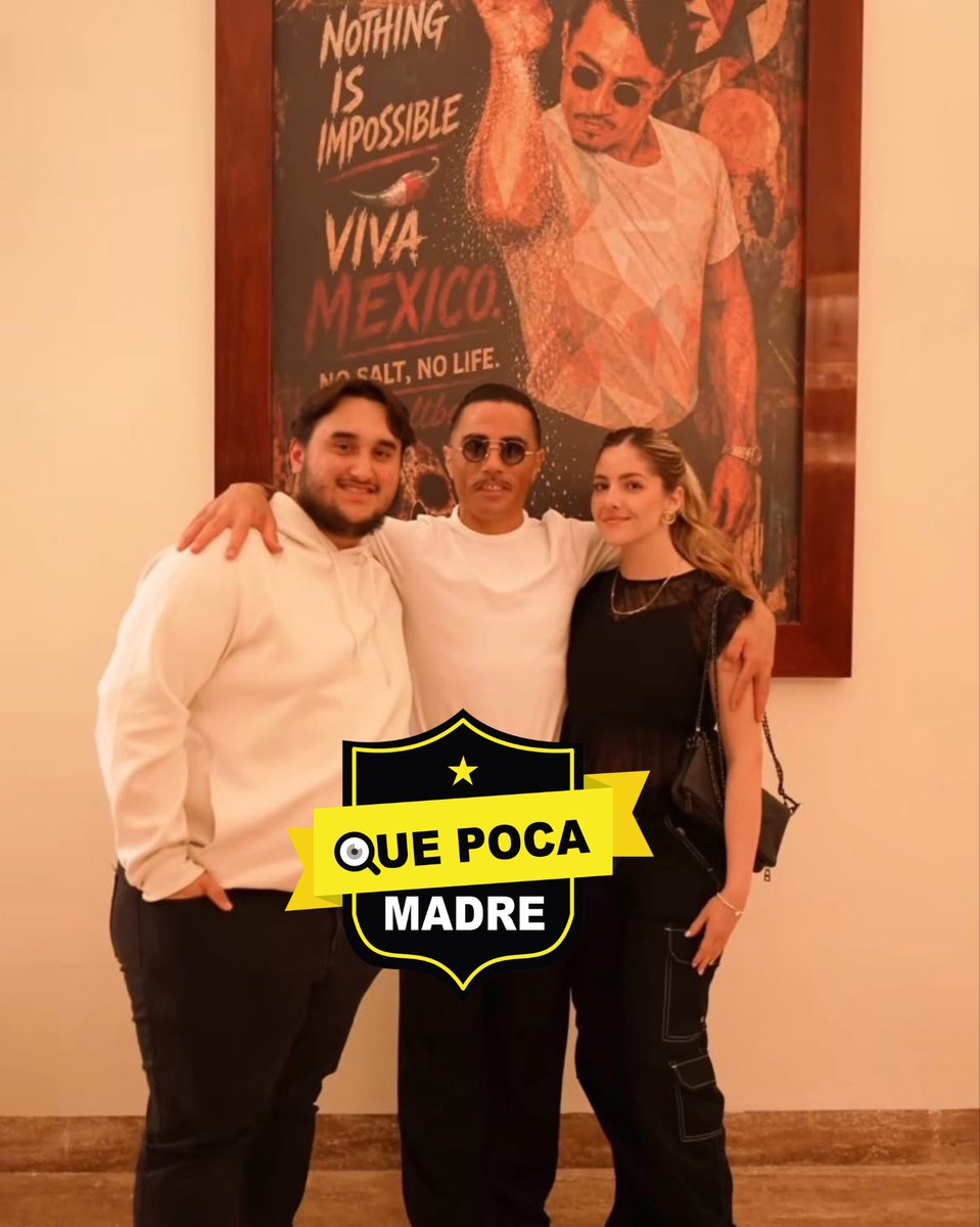 QuePocaMadre_Mx's tweet photo. ❌🙈HIJO DE #AMLO CAMBIA LOS GANSITOS POR CORTES #FIFI 🙈🥴

#Opinion 
Mientras te dicen que “con 200 pesos comes toda la semana” y que “le bajes a la carne”, el hijo de López Obrador, Jesús Ernesto López Muller, fue invitado a la inauguración privada de Nusr-Et en CDMX.

Ahí sirven filetes cubiertos en oro y cortes de más de 4 mil pesos el plato.

Que opinan⁉️