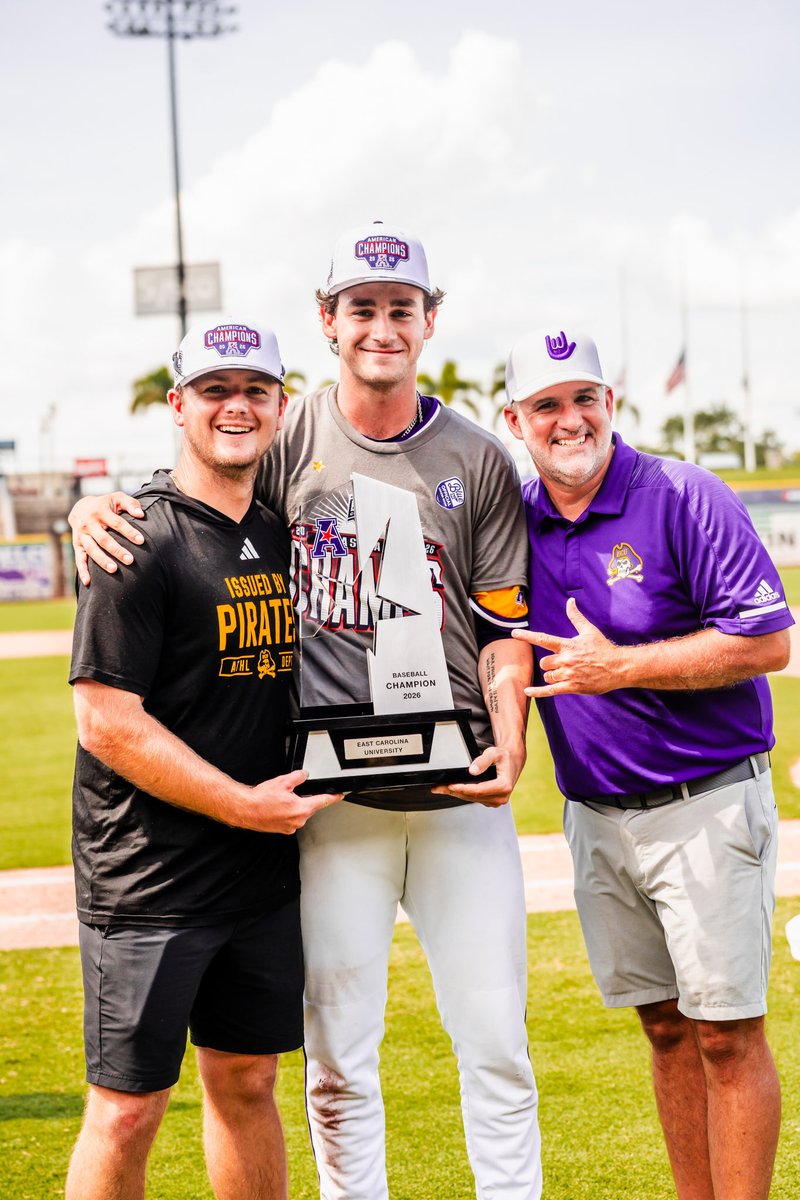 j_webb2004's tweet photo. It was truly a dream come true to wear the purple and gold. The lessons learned, memories made, and relationships built in Greenville will always be close to my heart. I love this place and I couldn’t be more thankful to be a Pirate🤟🏼🏴‍☠️ https://t.co/bCLNiYoKUU