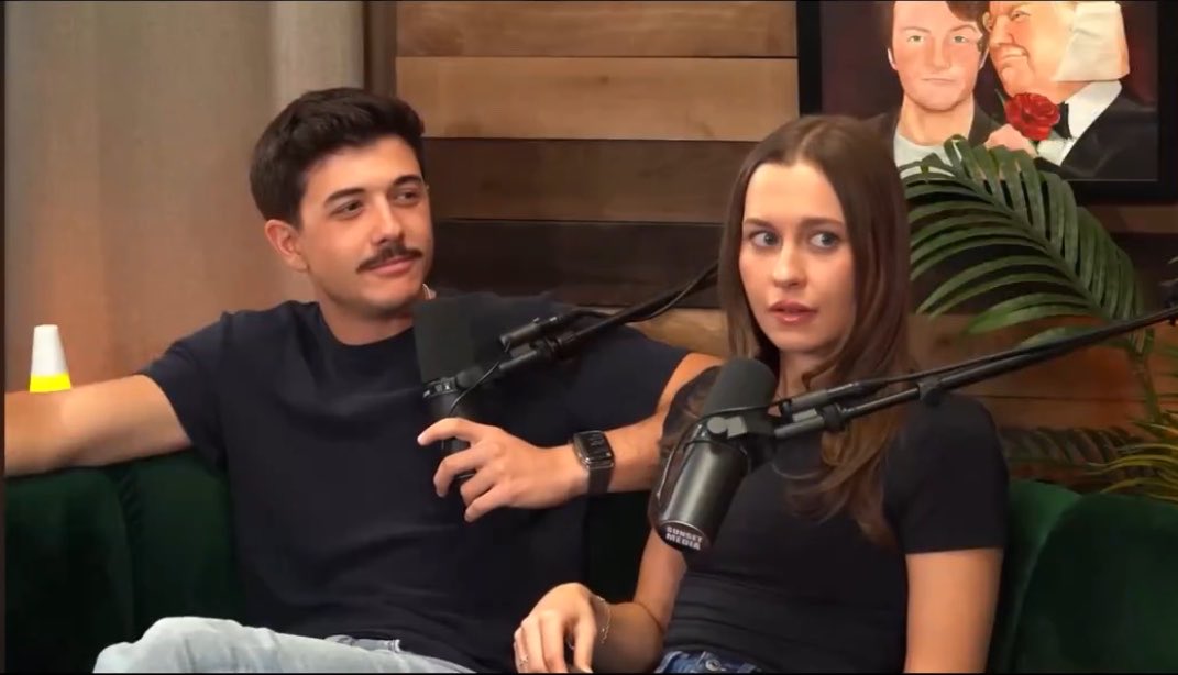 __miaroseev's tweet photo. their faces say it ALL. just disappointed and in disbelief before they both look at each other like “we’re DEFINITELY talking about THIS shit later” https://t.co/CxLZjW54In