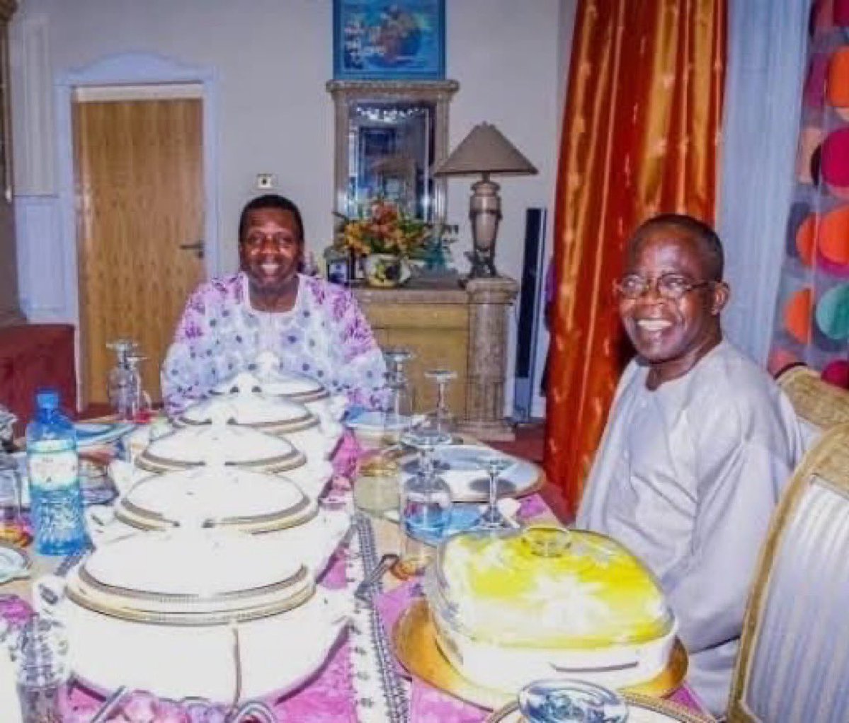 profixers's tweet photo. @GossipMillNaija No be for this table alaye say God picked 2 dodo chop 🌚 still sip tea 😂🤣 omo men dey https://t.co/LouAVImaIe
