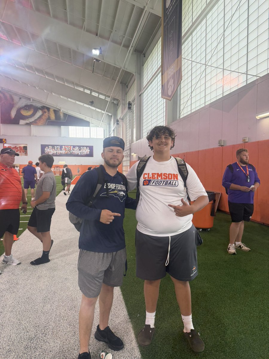 johnBagarella's tweet photo. Had a Great camp today at Clemson met alot of great coaches gained alot of knowledge for the season ⭐️
@CoachRamseyMVP @CoachMorrisMVP @CoachSolesbee19 @TeamForever17 @MVPFootballSC @PrepRedzoneNext @247recruiting @CST_Recruiting https://t.co/eOpzptpfXZ