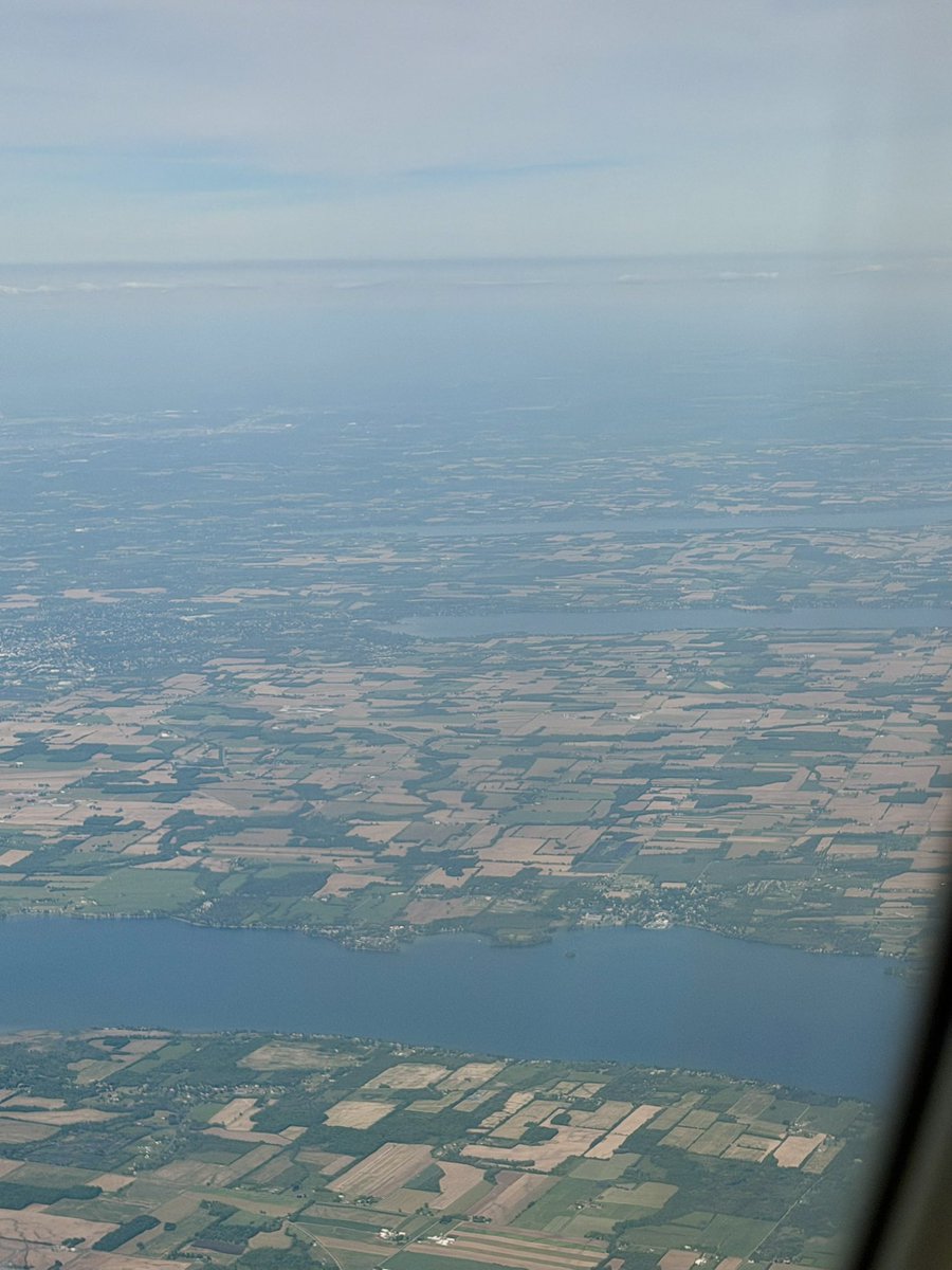 IPNetGeek's tweet photo. The northern end of several of New York’s Finger Lakes on my flight from ROC>EWR today (Cayuga, Owasco, Skaneateles, and Otisco).  #flx #iloveny https://t.co/D1mH1dnqdP