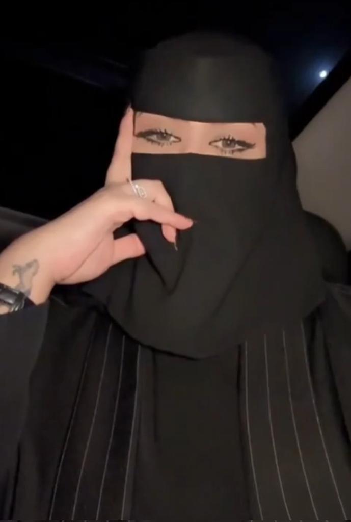 trf864's tweet photo. سؤال للجميع
الحين اذا تزوجت وما عجبني عادي ارجعه وأخذ واحد ثاني !؟🌹😅 https://t.co/Mkxg0r0yzU