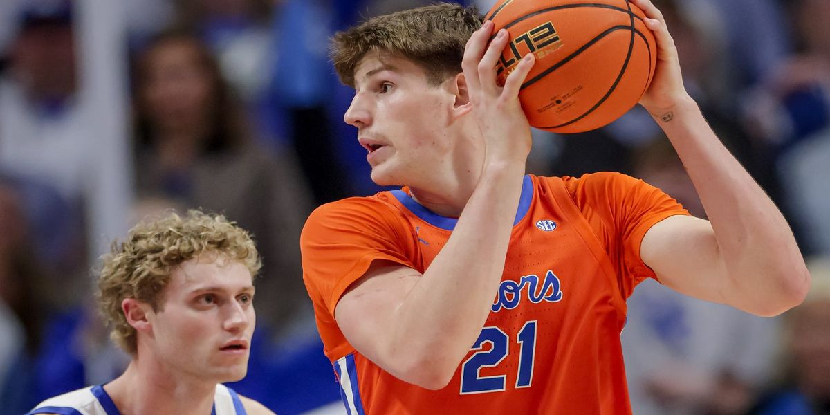 GatorsWire's tweet photo. Florida's Alex Condon named to Basketball Australia's World Cup team

📸 Michael Hickey, Getty Images https://t.co/jCtUcVlBzM https://t.co/KhkSbUyyUt
