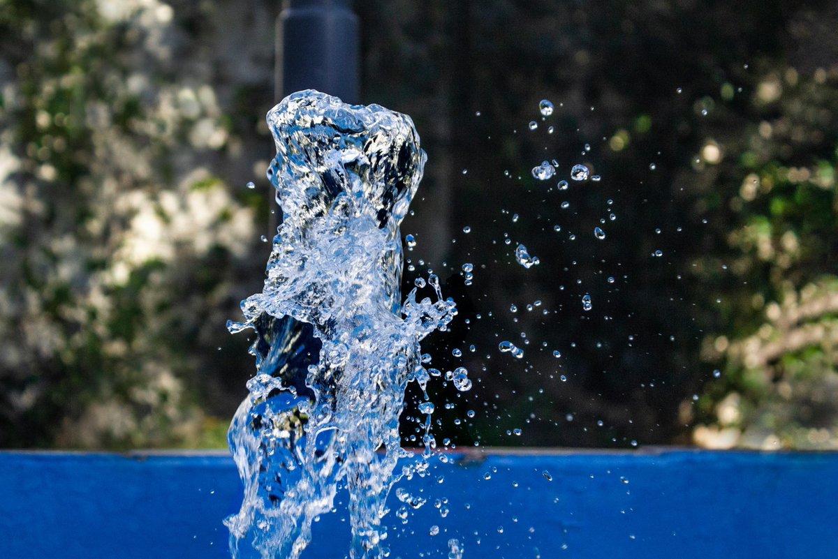 OMWD's tweet photo. A broken sprinkler can waste up to 800 gallons of water per day. Avoid a spike on your water bill by signing up for My Water Use, which allows you to set leak and high bill alerts. Learn more about setting alert thresholds by visiting https://t.co/UW8PigxPn5. https://t.co/XEtLxozmat