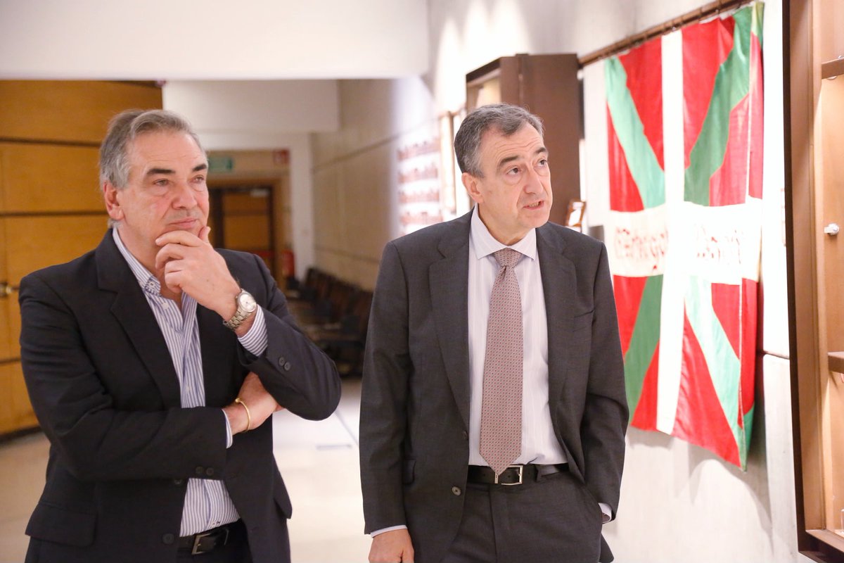 IntColonia's tweet photo. El Intendente de Colonia, Guillermo A. Rodríguez, fue recibido en la ciudad de Bilbao por el Presidente del Partido Nacional Vasco (PNV), Aitor Esteban. Ver más en https://t.co/6tTctkpKzc
#intrndenciadecolonia https://t.co/3wvP9kUzqN