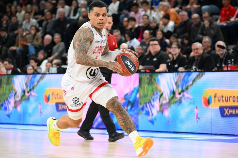 lequipe's tweet photo. Vaillant de bout en bout, Cholet s'est offert le Paris Basketball sur le fil (90-89) à l'Adidas Arena, dans le match 1 des demi-finales de Betclic Elite. Les Choletais récupèrent ainsi l'avantage du terrain. https://t.co/PXjQ9CMw8S https://t.co/zjf1H2OgP4