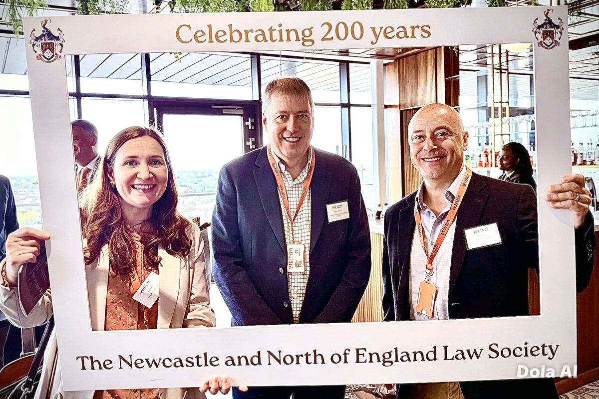 davidlaud's tweet photo. We’ve been framed! @russellhewitson joining me, Helen and just over her shoulder El Presidente - Mark Evans. @TheLawSociety regional event @DoubleElevenLtd what fabulous hospitality and conversation #wellbeing #mentalhealth https://t.co/3nkYFU51CD