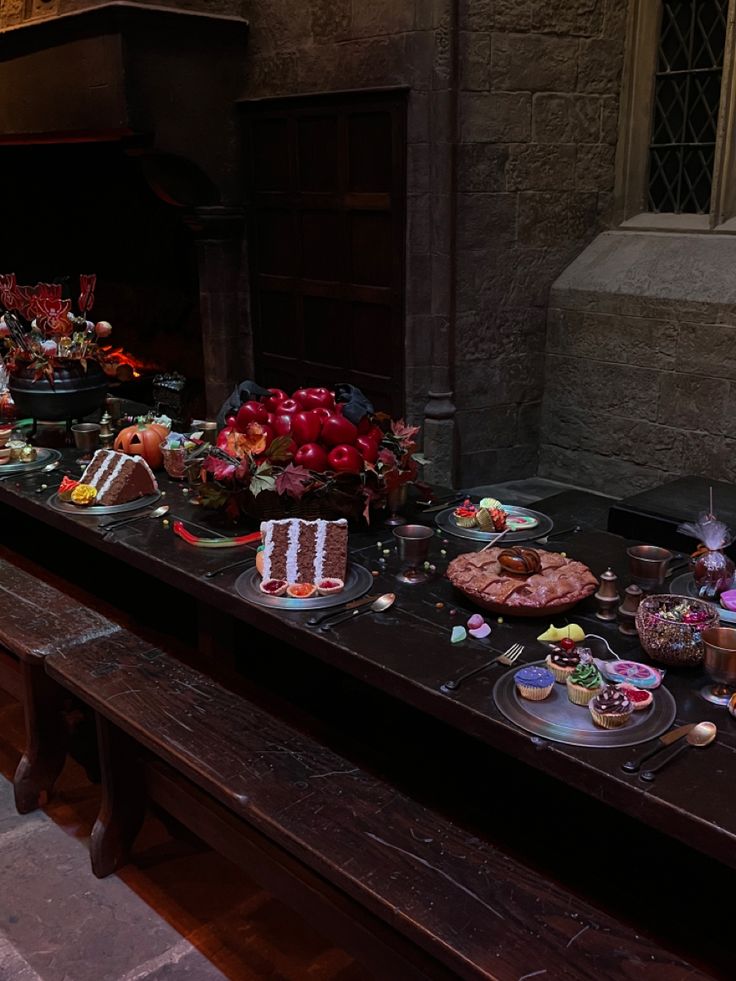 Malfoyvvr_'s tweet photo. eu não sei como eu não engordava com as comidas que serviam em hogwarts https://t.co/mFfYPxP2jn