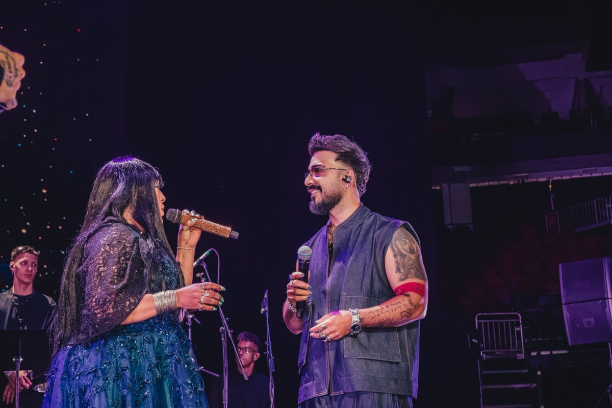 sergiogeorge's tweet photo. Que honor compartir escenario con todos estos artistas y amigos. Hicieron de este show una noche histórica e inolvidable 🔥🙌🏽 

Festival #ATACASERGIO https://t.co/W6mz2kmebC