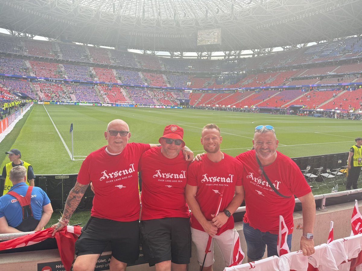 gunsandribbons's tweet photo. Our final podcast of the season will be tomorrow evening 7pm. Then we will have a few weeks off to spend with our families 

Join myself and @Hillsygooner at 7pm tomorrow evening 

We will reflect on our journey to Budapest and discuss the parade. 

We also will touch on what we think we need for the next season to maintain and push on from here