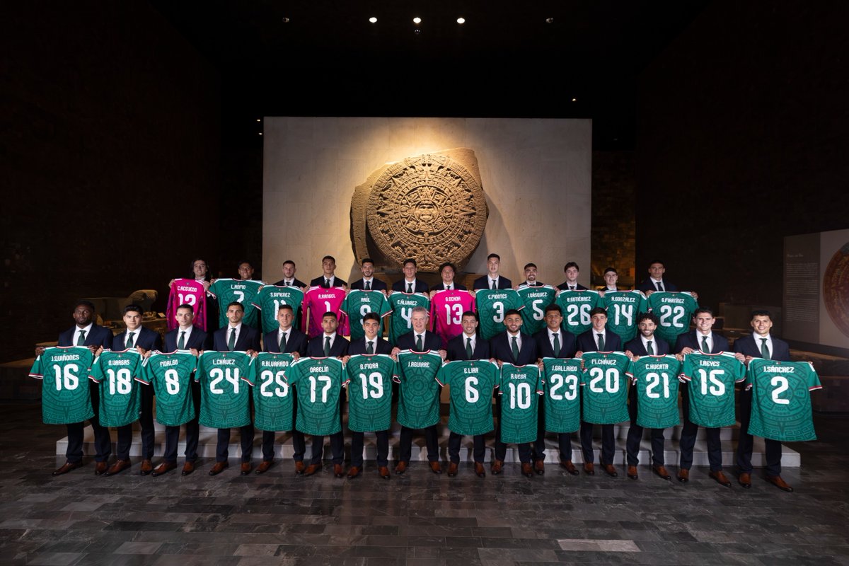 Reforma's tweet photo. El Museo Nacional de Antropología fue la sede de la fotografía oficial de la Selección Mexicana rumbo a la Copa del Mundo 2026

https://t.co/MLGdO184Ma https://t.co/L0JaxXzDaf