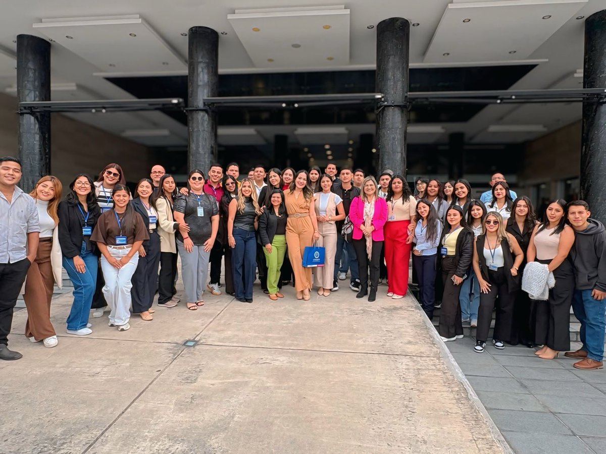 KathyPachecook's tweet photo. 🇪🇨✨ Fue un placer compartir con los estudiantes de la UTMACH durante su visita a la Asamblea Nacional. 🏛️🎓
Gracias por su interés, participación y entusiasmo por conocer más sobre nuestra democracia. 🤝💜
#KatherinePacheco #UTMACH #AsambleaNacional #ParticipaciónCiudadana #Juventud #Ecuador #ElOro