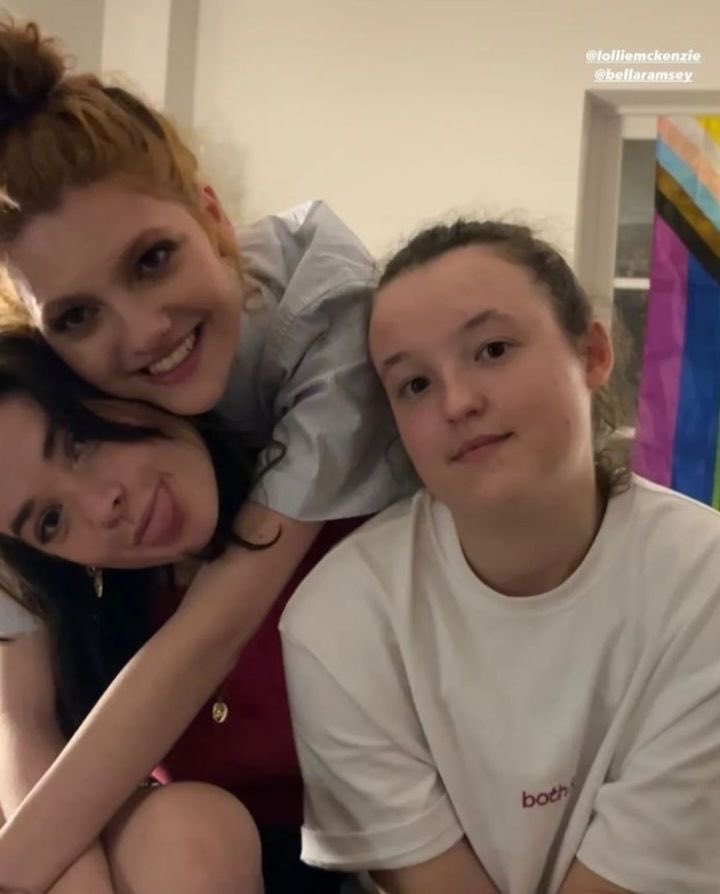 eveeretts's tweet photo. it’s funny because victoria chase and ellie williams are actually friends lmao https://t.co/SRI8UqpeMK