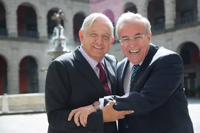 jamesdotai's tweet photo. @wysocka20 @nxstypxet uy, qué bueno que no exoneraron a lozoya! https://t.co/dAxvM0n1Ul