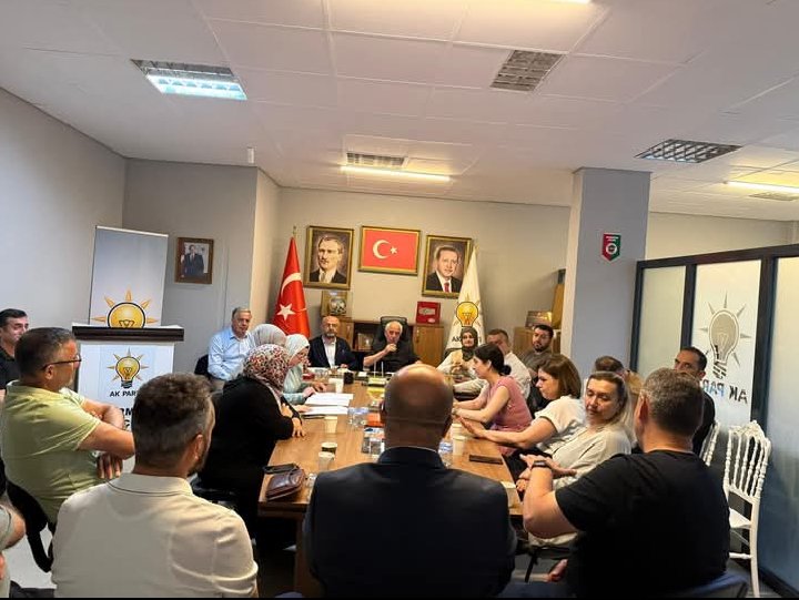 ak_termal's tweet photo. 📍Termal İlçe Danışma Meclisi

İl Yerel Yönetimler Başkanımız Cevahittin Yeşiltaş, İl Yöneticilerimiz, İlçe Başkanımız Çağlar Erdinç, Kadın Kolları Başkanımız Melahat Akan, Gençlik Kolları Başkanımız Muhammet Seçkin, Termal Belediye Başkanımız H.Sinan Acar, İl Genel Meclis https://t.co/D5Yg9VJXmZ