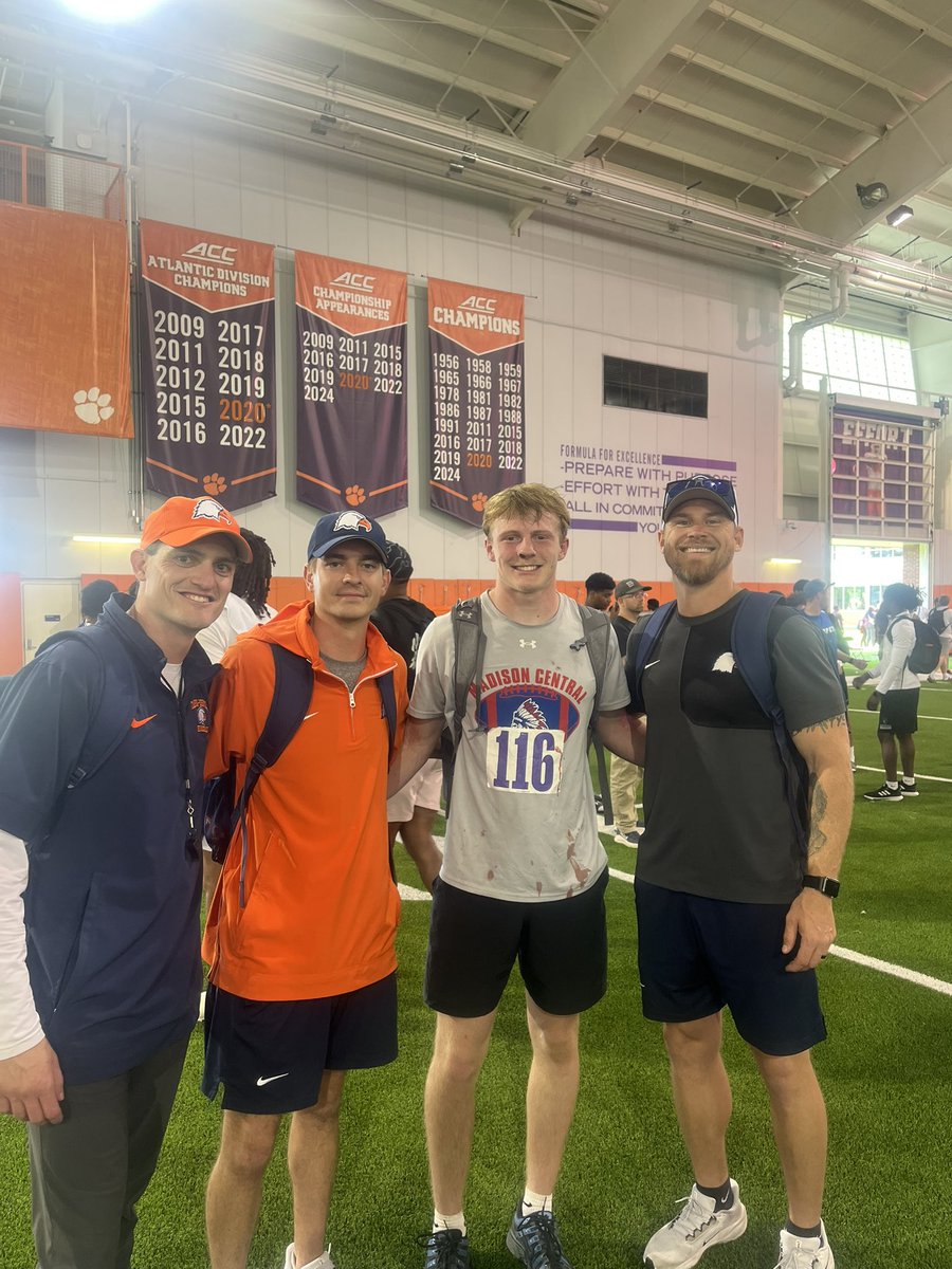 carsonherbst8's tweet photo. After a great camp I’m blessed to receive an offer to play linebacker at @cnfootball. 
GO EAGLES! 
@CoachAG_53 @CoachT_75 @CoachKChism @Coach_Almond @Coach_CGoins @CoachAGoss @jonatchley2 @CoachBernard__ @C_Chap_SC @Coachwb3 @Coach_Couch_MC @KYFUTURESTARS @BOTMWCombine @DFO_AJ https://t.co/jWWOMGet4j