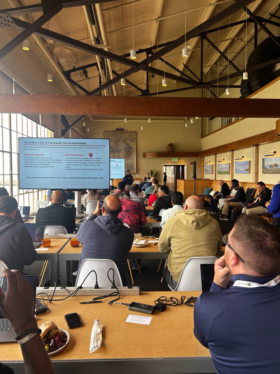 AIatAMD's tweet photo. Standing room only for today's AMD @ Greens labs at @Microsoft Build 👀

Developers are getting hands-on with OpenClaw agents, video generation, reinforcement learning, and local AI workflows.

If you're at Build, stop by and join us for more workshops tomorrow.

#MSBuild #AMDevs https://t.co/aGHfc4O0UN