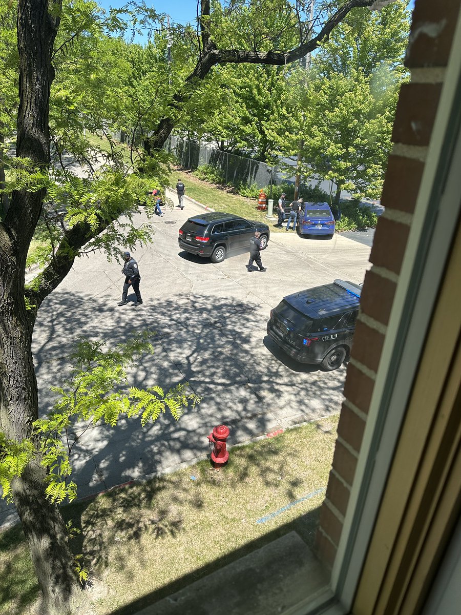 jenparbs's tweet photo. We had some excitement at work today! https://t.co/9MPUSU3Vic