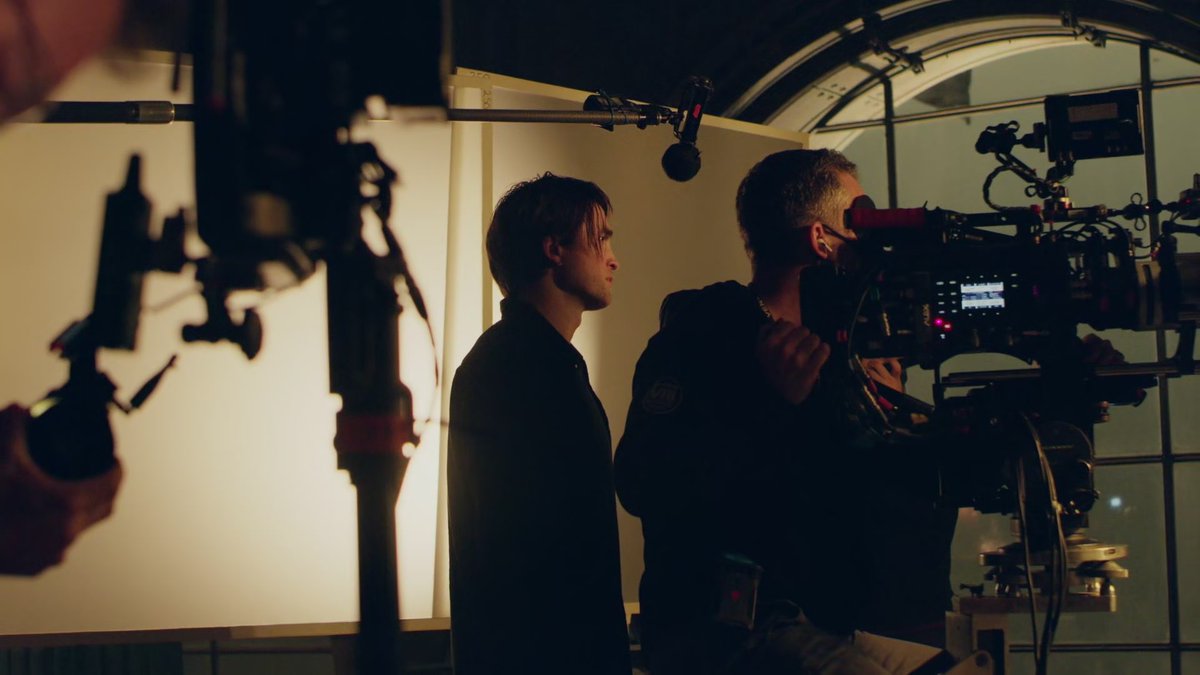 perfectreeves's tweet photo. behind the scenes. https://t.co/2BiS8Dmh3b