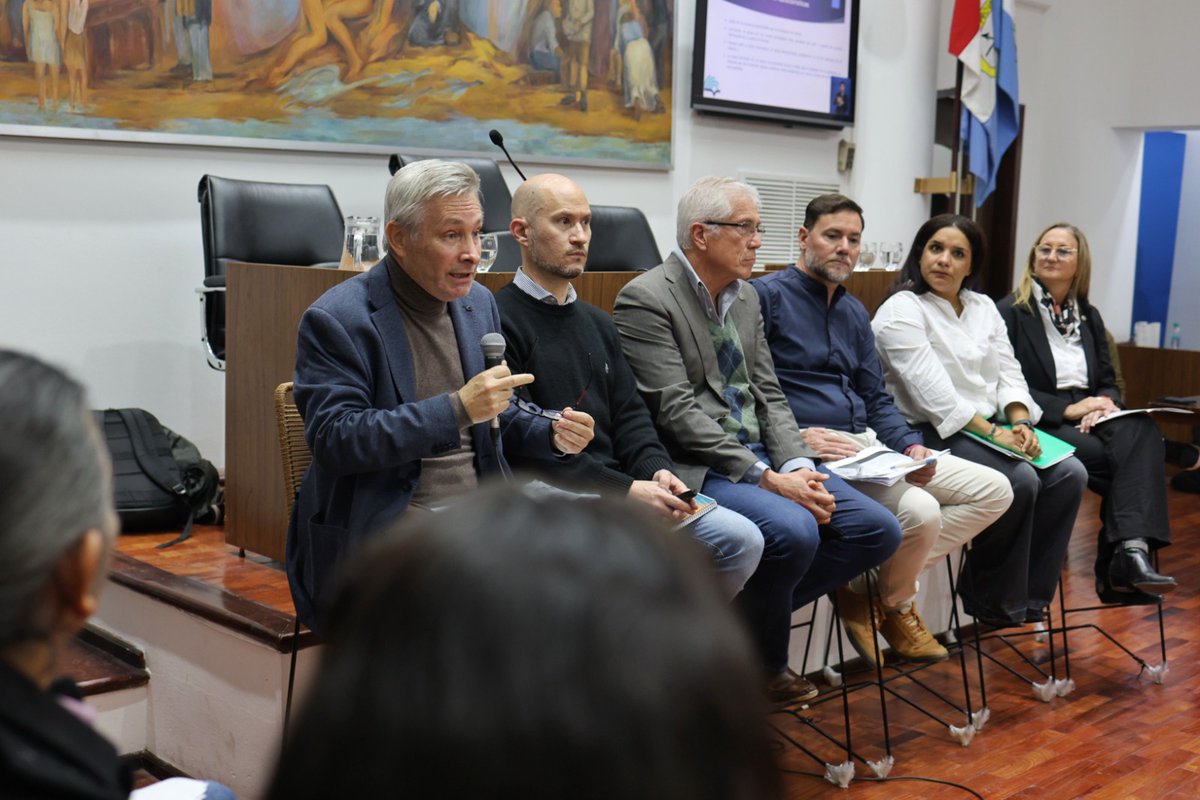autonomiasf's tweet photo. Con una importante convocatoria de público se desarrolló el primer conversatorio de #AutonomíaSF , el proceso participativo que llevan adelante @ConcejoSantaFe y @_SantaFeCapital rumbo a la Carta Orgánica municipal.

+ info:
https://t.co/8ldSqb5m9i https://t.co/xXJQTHYNm4