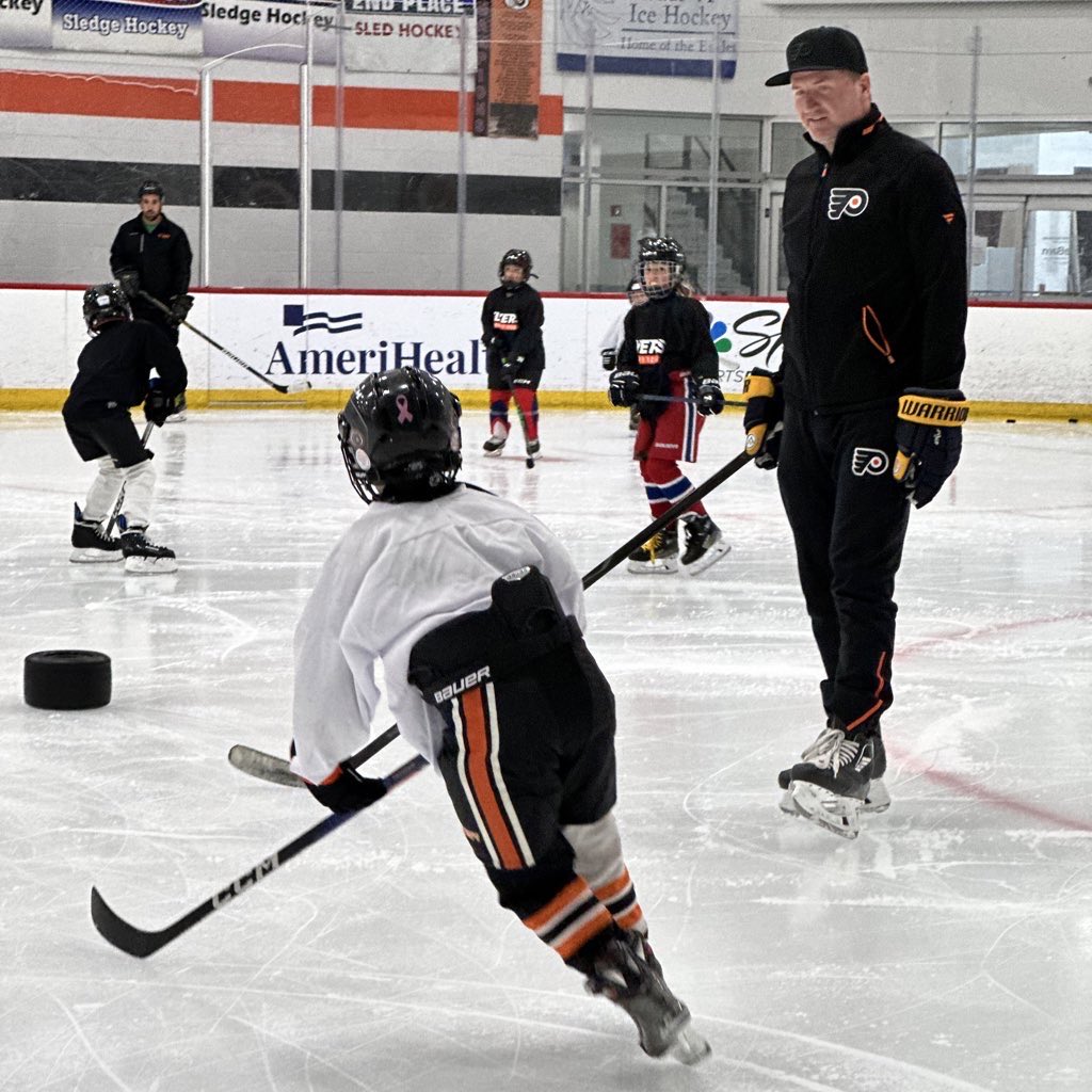 FlyersTCenter's tweet photo. Flyers Hockey School is back this summer!

Hit the ice for four action-packed days of training, skill development, and fun.

Open to 8U-12U limited travel and full travel players.

Camp kicks off July 27.

Learn more at: https://t.co/g1JHb59jmZ https://t.co/zdc5tdEBrI