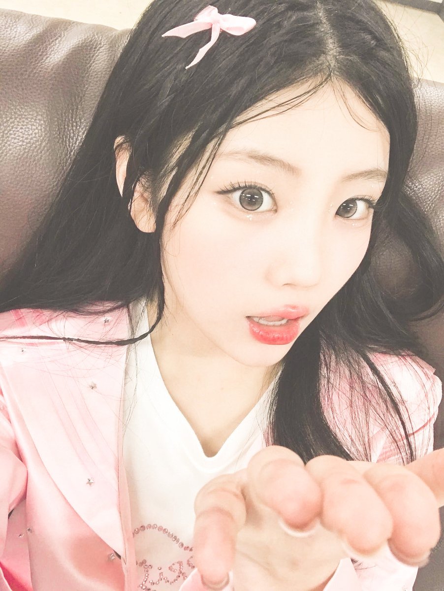 𝐀urora 🐰 tweet media