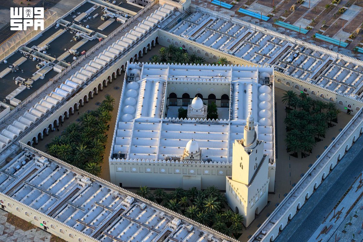 SPAqualitylife's tweet photo. من سماء المدينة المنورة.. تواصل طائرات طيران الأمن طلعاتها الجوية لدعم الخطط الأمنية والتنظيمية؛ لتوفير بيئة آمنة ومنظمة لضيوف الرحمن.
#واس_حج47 https://t.co/TZ2a7rqjVI
