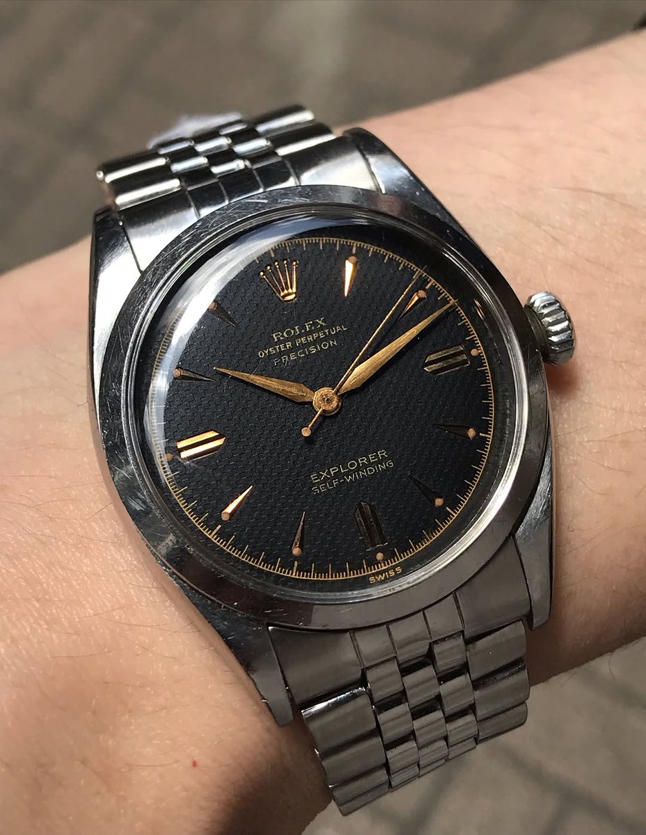 dieworkwear's tweet photo. Some things I saw recently that I think are cool:

— Solbiati Art Du Lin linen and Carnet Ferla tweed fabrics. Tailoring by Ivory Hong Kong
— Björn Weckström jewelry
— New Lemaire cinema-themed playlist
— Rolex 6298 with honeycomb dial at The Vintage Concept in Hong Kong https://t.co/hjJWtb9an6