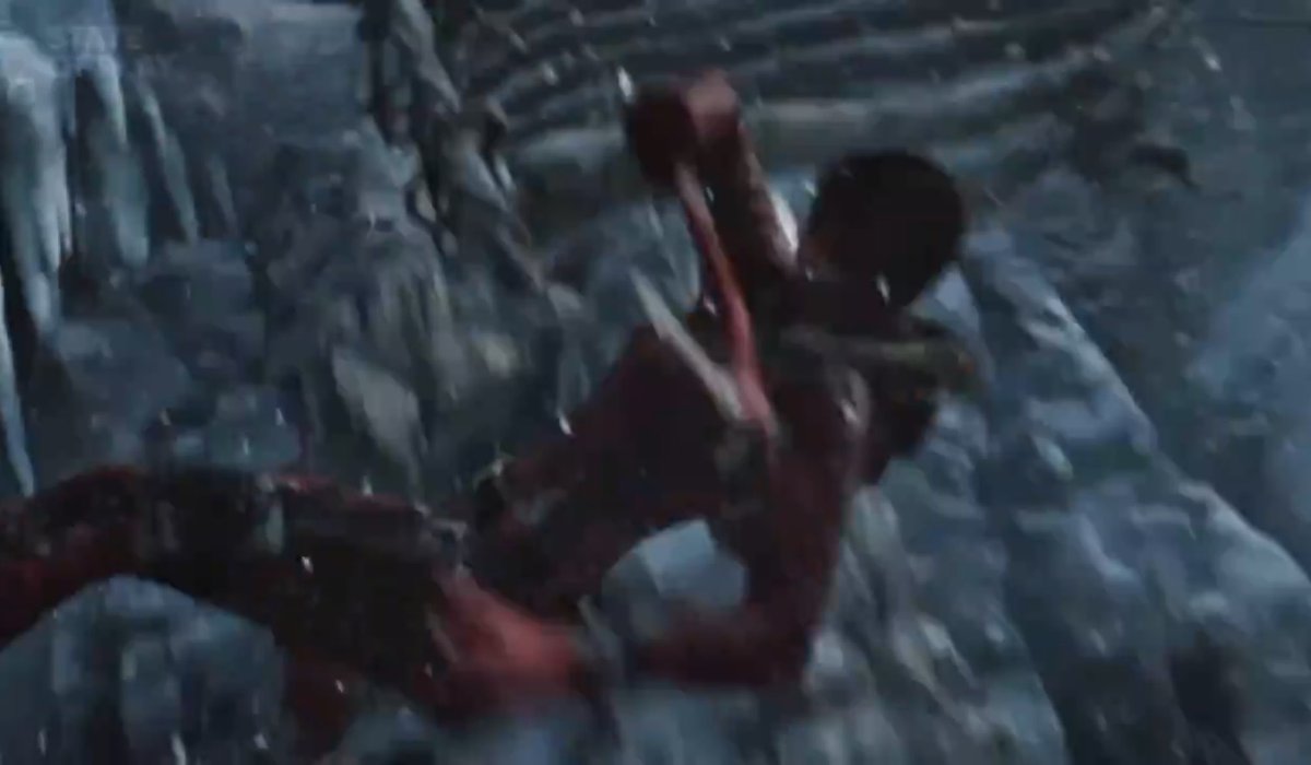 WeBeenCroft's tweet photo. Lara’s Grapple/Climbing Axe returns for the beginning of the game (as it gets replaced by her arm grappling hook) https://t.co/bFdNCVr80t