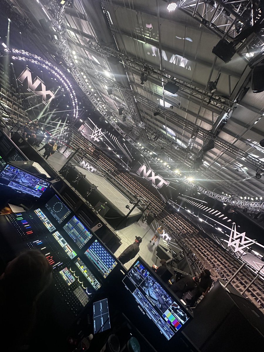 JRodShow's tweet photo. It an NXT Tuesday from Orlando .. https://t.co/EVUtZ6Q3Py