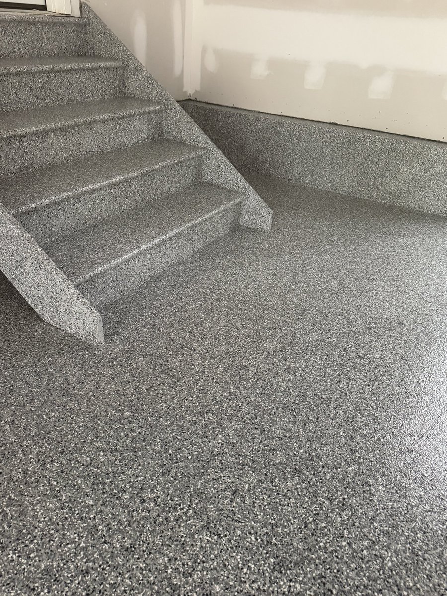 GarageFloorNJ's tweet photo. Triple play here. Floor, Walls, and Steps. Great job by our epoxy floor installation team. 
#epoxy #flooring #garage https://t.co/QssPAEnHPO