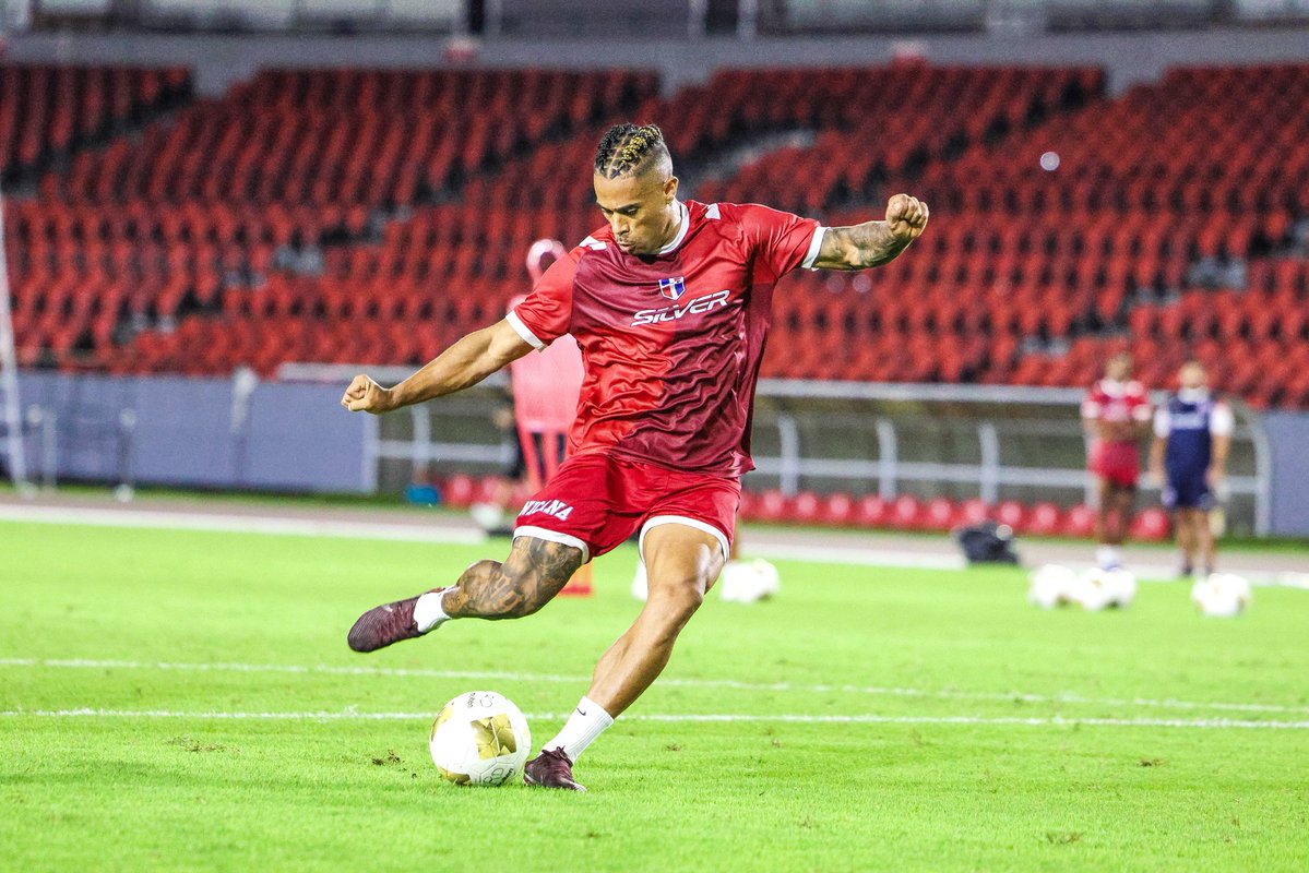 sedofutbol's tweet photo. Entrenamiento oficial previo al partido 🔥⚽️👊🏻🇩🇴 https://t.co/L70K2K4etk
