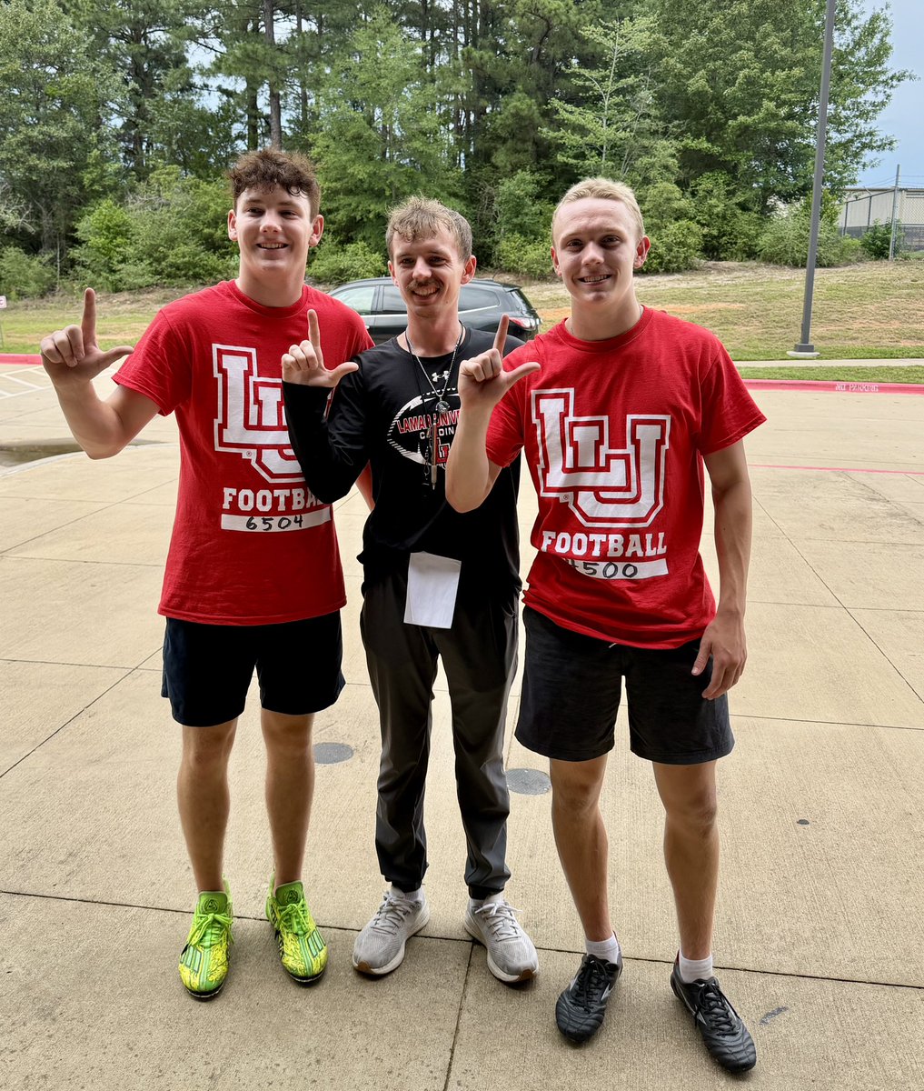DakotaDenney36's tweet photo. Had a fun day training at Lamar University Footabll camp in Lindale Texas! @CoachDaleen @CoachJohnson_LU @HaydenBell32 @BriarTharpe10 @LamarFootball https://t.co/oc6aq283Gt